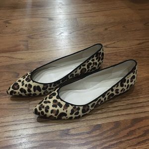 Adorable leopard flats